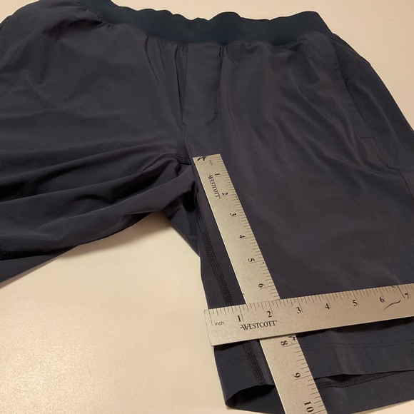 LuLuLemon Pace Breaker Linerless Short 9", Men’s, Navy, Sz L, Like New. - Picture 12 of 12